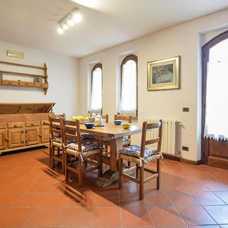4 Bedroom Cozy In *