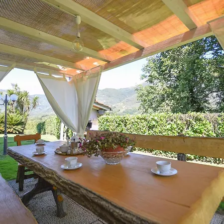 4 Bedroom Cozy In Camaiore