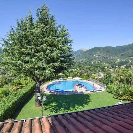 Apartment 4 Bedroom Cozy In Camaiore